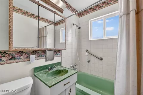 Bath - 7 E I St, Sparks, NV 89431 photo 1 of 1