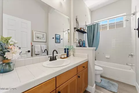 Bath - 1606 Silverthread Dr, Reno, NV 89521 photo 5 of 5