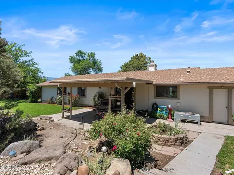 Exterior - 2850 Ravazza Rd, Reno, NV 89521 photo 2 of 10
