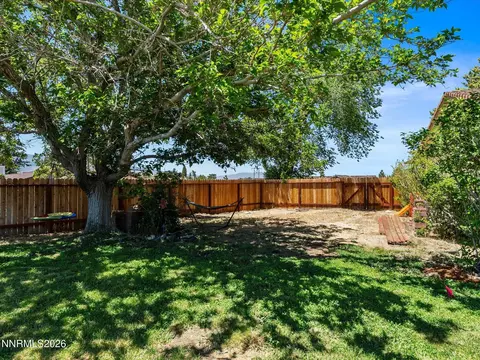 Exterior - 2850 Ravazza Rd, Reno, NV 89521 photo 6 of 10