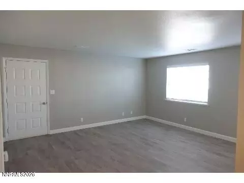 Living - 960 Mark Ave, Fallon, NV 89406 photo 4 of 7