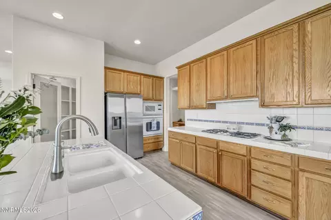 Kitchen - 574 Echo Ridge Ct, Reno, NV 89511 photo 6 of 7