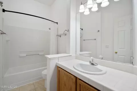 Bath - 10140 Buckeye Ct, Reno, NV 89521 photo 3 of 3
