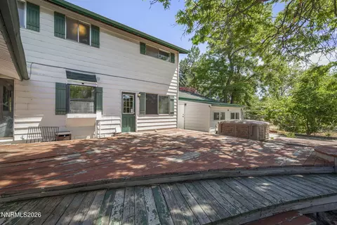 Exterior - 549 Ruby Ln, Carson City, NV 89706 photo 5 of 8