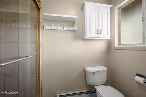 Bath - 549 Ruby Ln, Carson City, NV 89706 photo 3 of 4