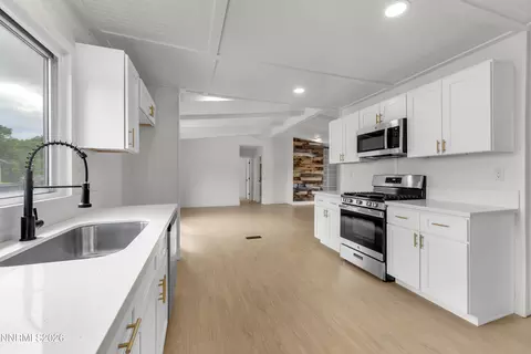 17755 Peacock Pl, Reno, NV 89508