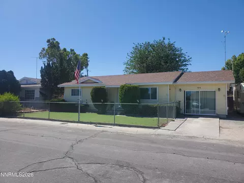 104 W 3rd St, Hawthorne, NV 89415