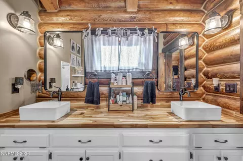 Bath - 6340 Westwind Way, Fallon, NV 89406 photo 6 of 8