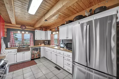 Kitchen - 6340 Westwind Way, Fallon, NV 89406 photo 5 of 5