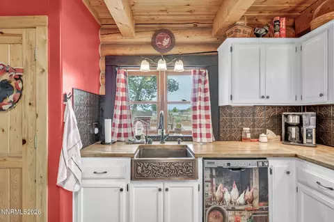 Kitchen - 6340 Westwind Way, Fallon, NV 89406 photo 2 of 5