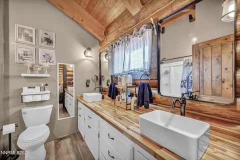 Bath - 6340 Westwind Way, Fallon, NV 89406 photo 5 of 8