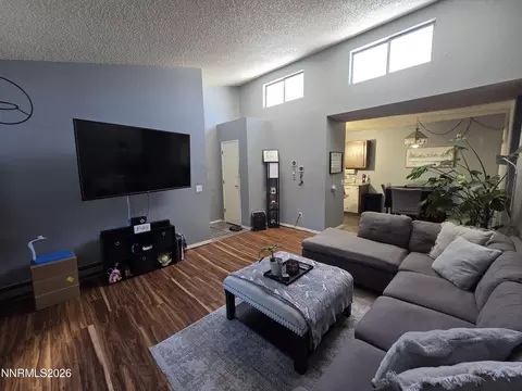 2345 Tripp Unit Apt 8 Dr, Reno, NV 89512