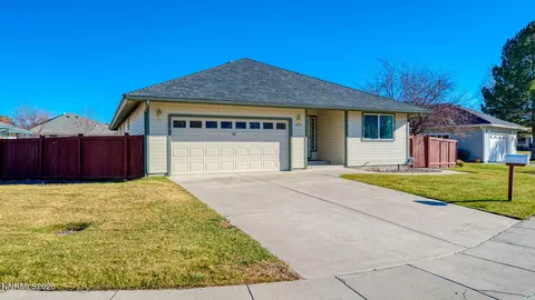 814 Mahogany Dr, Minden, NV 89423