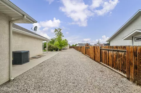 Exterior - 1785 Steven Dr, Fallon, NV 89406 photo 4 of 12