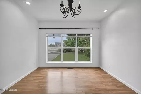 Living - 1785 Steven Dr, Fallon, NV 89406 photo 4 of 6