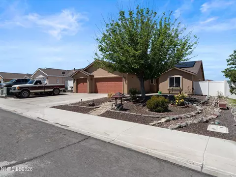 1476 Grey Bluffs Dr, Fernley, NV 89408