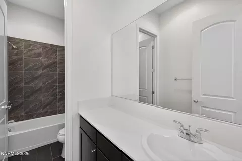 Bath - 3055 Show Jumper Ln, Reno, NV 89521 photo 4 of 5