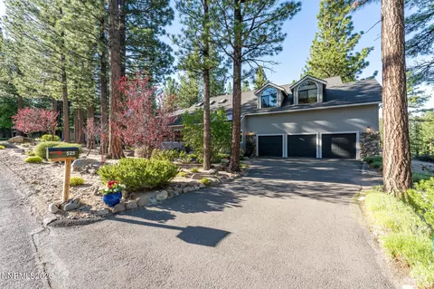 525 Piney Creek Rd, Reno, NV 89511