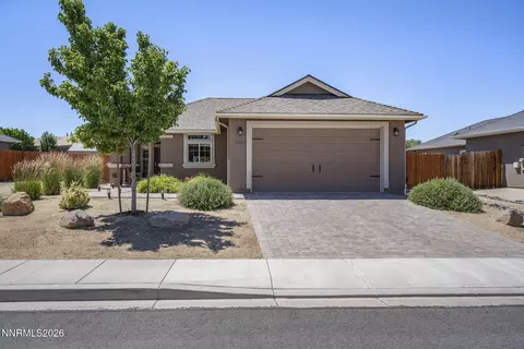 2203 Windrow Dr, Fernley, NV 89408