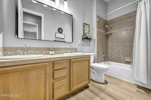 Bath - 1658 Bridgeview Ct, Reno, NV 89521 photo 10 of 13