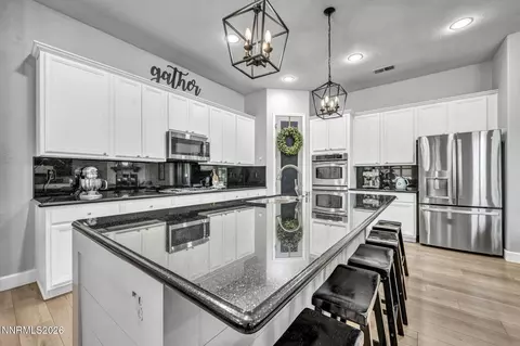 Kitchen - 1658 Bridgeview Ct, Reno, NV 89521 photo 5 of 10