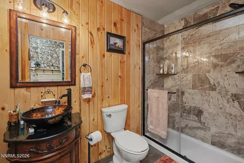 Bath - 5155 Candee Ln, Fallon, NV 89406 photo 1 of 3