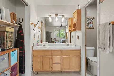 Bath - 5155 Candee Ln, Fallon, NV 89406 photo 2 of 3