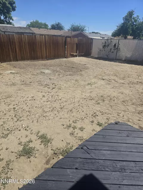 Exterior - 1060 S Lee Ave, Fallon, NV 89406 photo 2 of 4