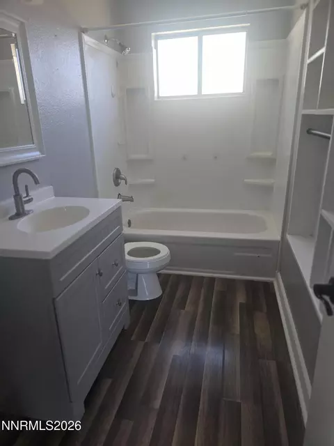 Bath - 1060 S Lee Ave, Fallon, NV 89406 photo 1 of 5