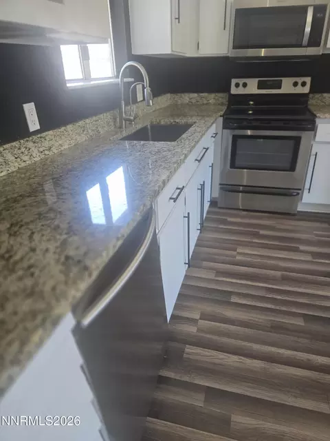 Kitchen - 1060 S Lee Ave, Fallon, NV 89406 photo 2 of 2