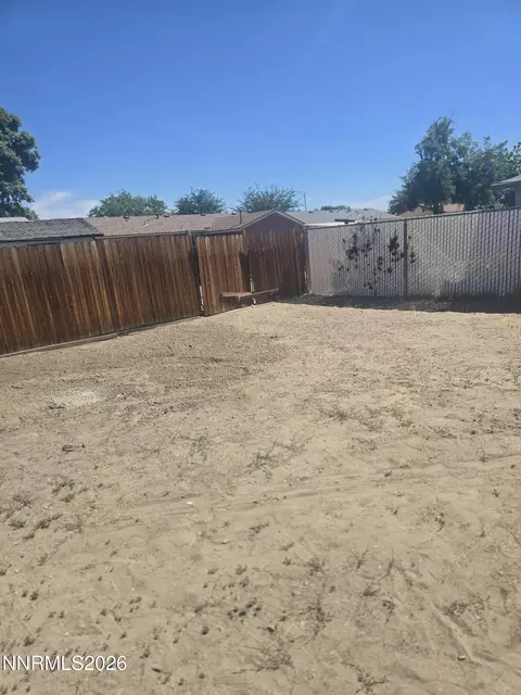 Exterior - 1060 S Lee Ave, Fallon, NV 89406 photo 4 of 4