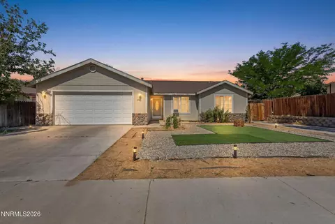 161 Rosecrest Dr, Fernley, NV 89408