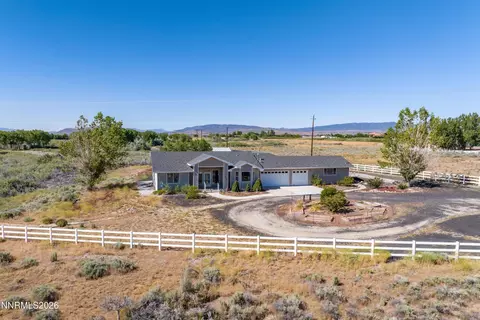 1618 Heron Cove Ct, Gardnerville, NV 89410