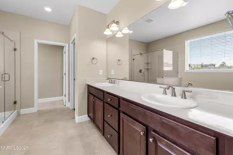 Bath - 10475 Mott Ct, Reno, NV 89521 photo 1 of 5
