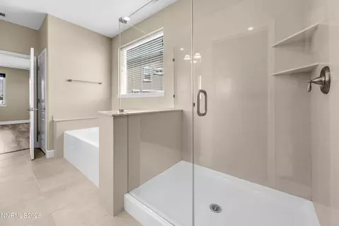 Bath - 10475 Mott Ct, Reno, NV 89521 photo 3 of 5