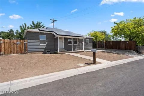 815 N Maddux Dr, Reno, NV 89512