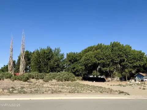 904 S Whitacre St, Yerington, NV 89447