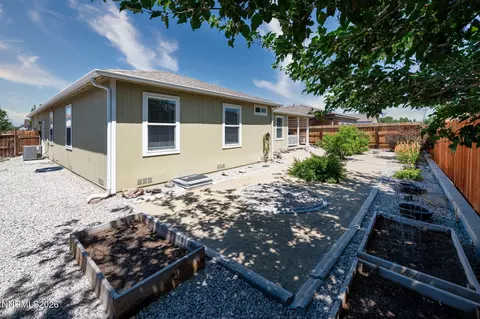 Exterior - 806 Karry Way, Fallon, NV 89406 photo 7 of 8