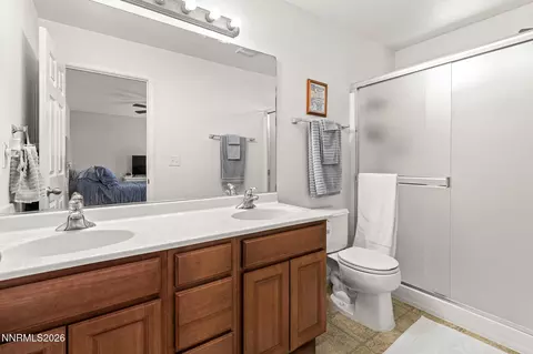 Bath - 806 Karry Way, Fallon, NV 89406 photo 2 of 2