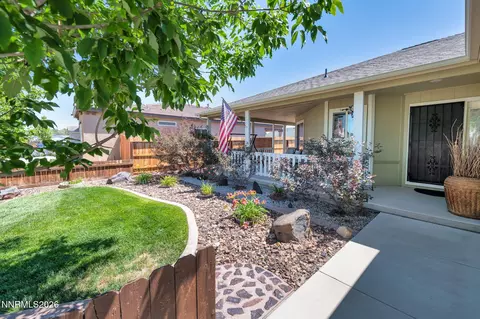 Exterior - 806 Karry Way, Fallon, NV 89406 photo 1 of 8