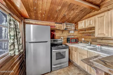 Kitchen - 77 Ox Bow, Markleeville, CA 96120 photo 3 of 4