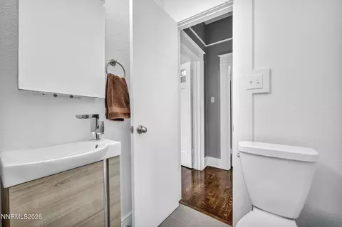 Bath - 519 Sinclair St, Reno, NV 89501 photo 3 of 7