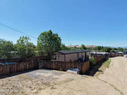 230 E 8th Ave, Sun Valley, NV 89433 photo 3