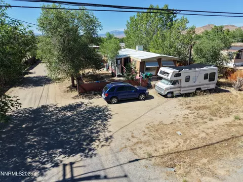 240 E 8th Ave, Sun Valley, NV 89433 photo 4
