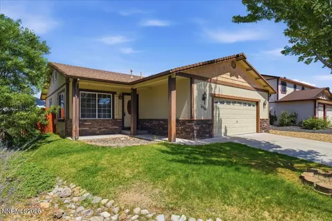 18329 Dustin Ct, Reno, NV 89508