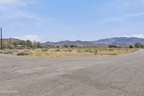 19 Wells Fargo Ave, Dayton, NV 89403