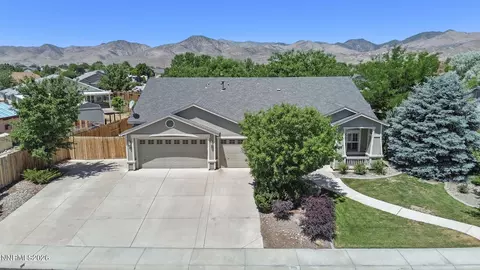 325 Hidden Oaks Dr, Dayton, NV 89403