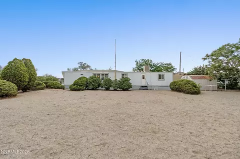 3165 Hollyhock Ln, Silver Springs, NV 89429