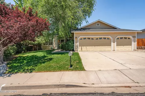 889 S University Park Loop, Reno, NV 89512