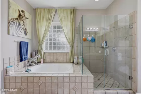Bath - 2904 Oxley Dr, Sparks, NV 89436 photo 2 of 4